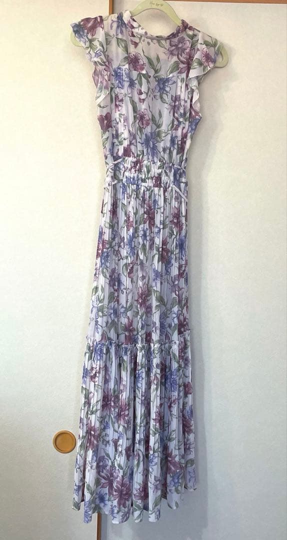 【新品タグ付】SNIDEL プリーツプリントワンピース