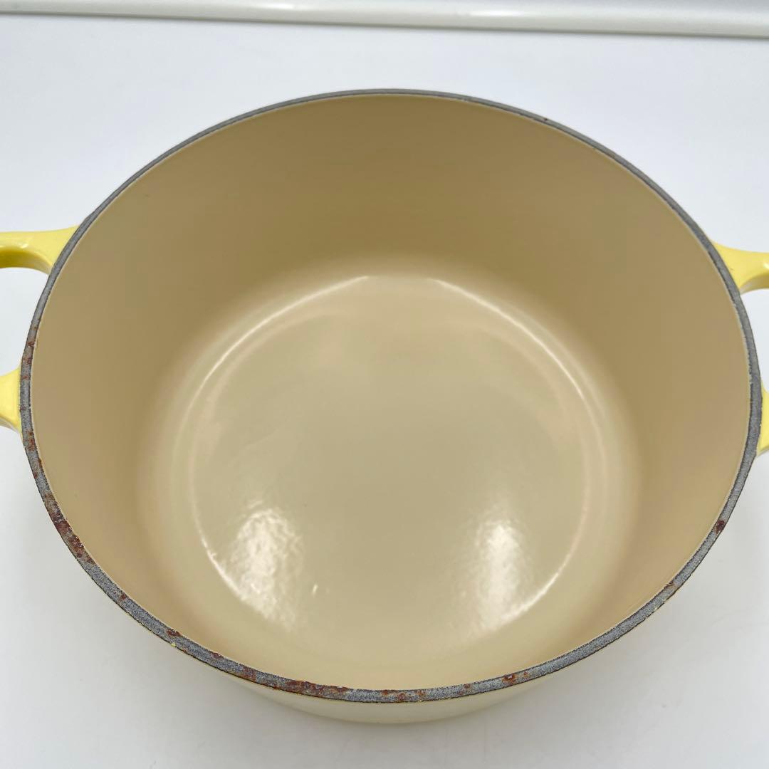美品　ル・クルーゼ　ココットロンド　22cm イエロー