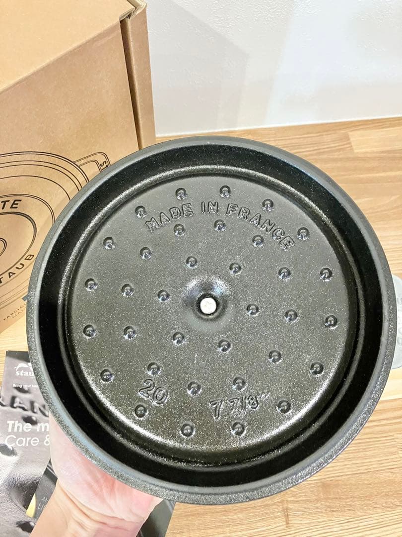 未使用品　ストウブ ピコ　ココットラウンド 20cm カンパーニュ