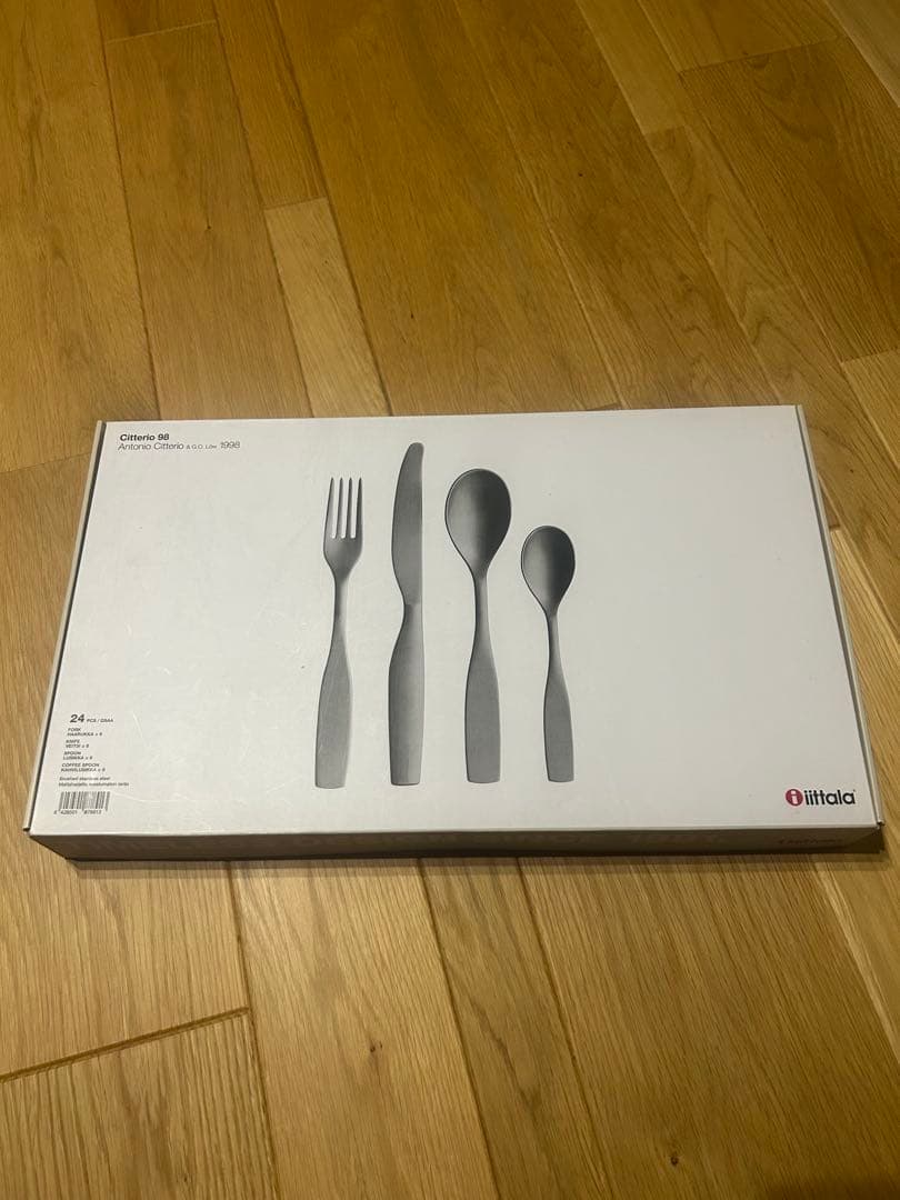 【送料込】イッタラ　カトラリーセット　24本