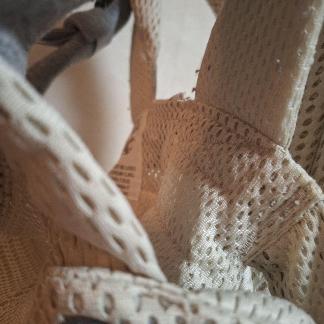 BABYBJÖRN 抱っこ紐 クリーム？　グレー？　ベビーキャリアハーモニー