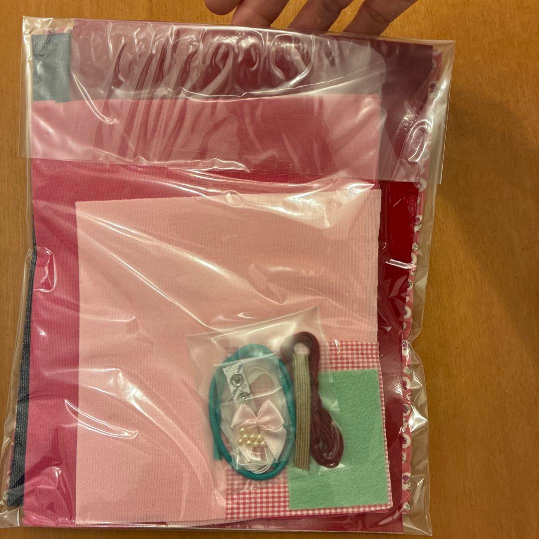 着せ替え人形ニーナの手作り服セット＆トランクケース