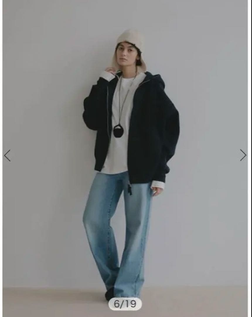 エトレ　ネックコードコームチャーム