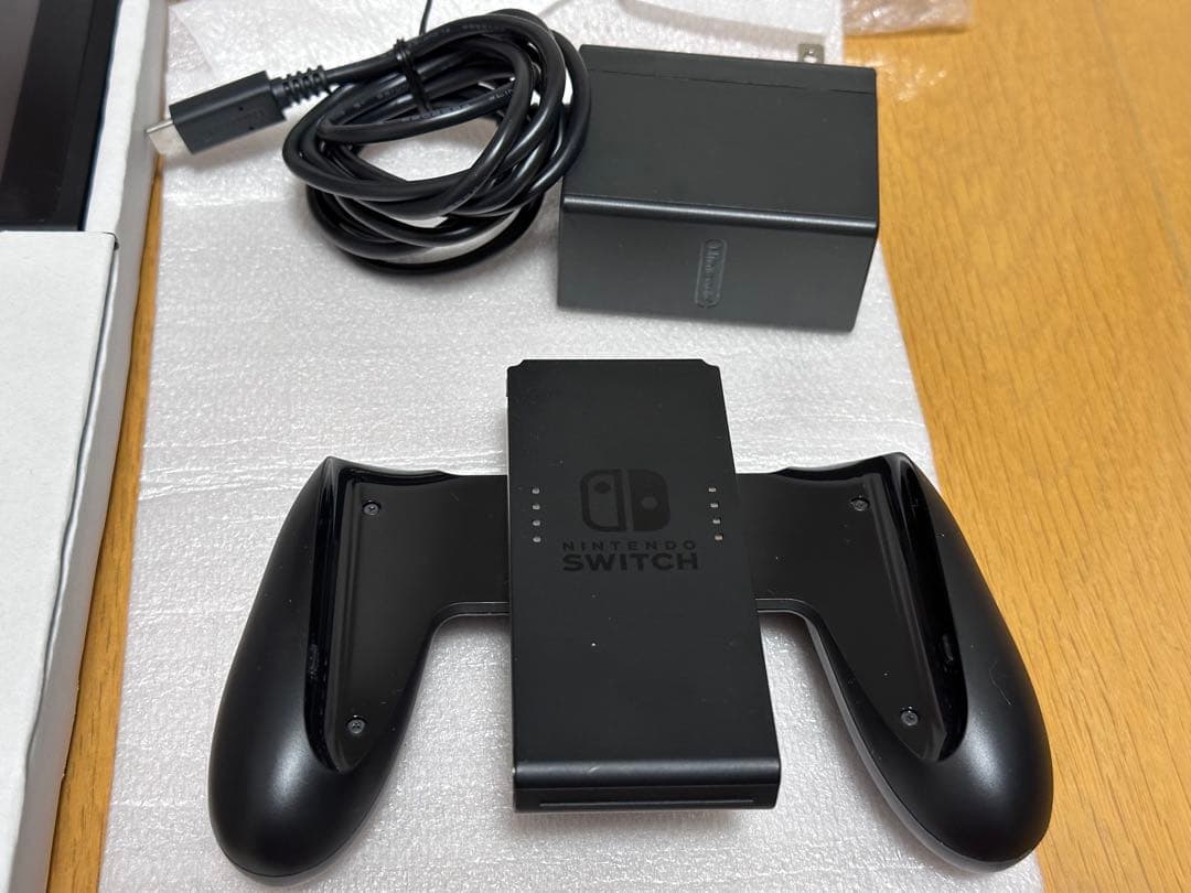 Nintendo SWITCH 本体＋ドラゴンクエスト　オールインパッケージ