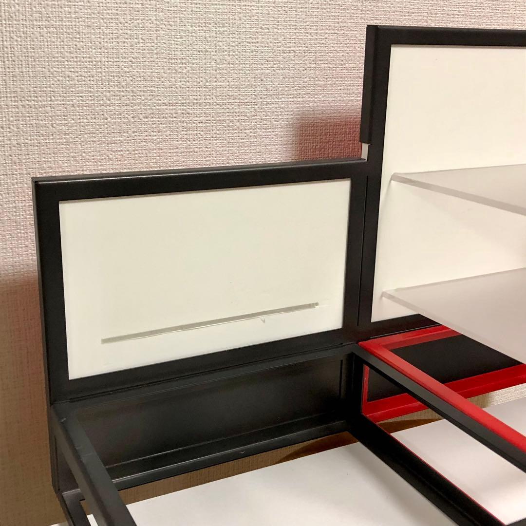 ray-ban 眼鏡　メガネ　ディスプレイ　展示　展示品　メガネ置き　眼鏡　赤