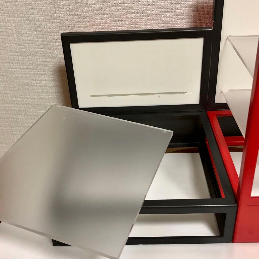 ray-ban 眼鏡　メガネ　ディスプレイ　展示　展示品　メガネ置き　眼鏡　赤