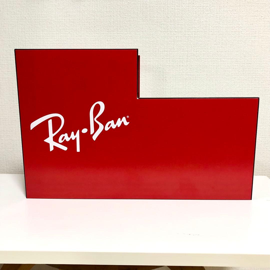 ray-ban 眼鏡　メガネ　ディスプレイ　展示　展示品　メガネ置き　眼鏡　赤