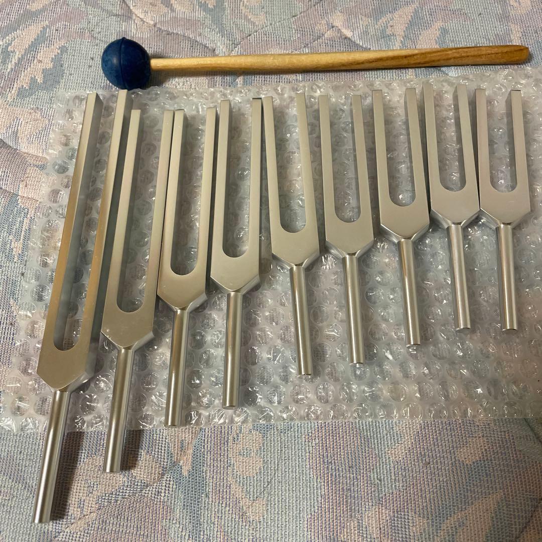 音叉　ソルフェジオ　チューニングフォークセット 9本とマレット付き