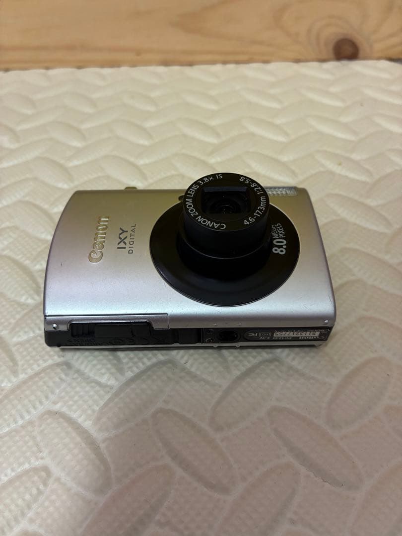 美品純正ケース付き　canon&キャノン　ixy910is デジタルカメラ