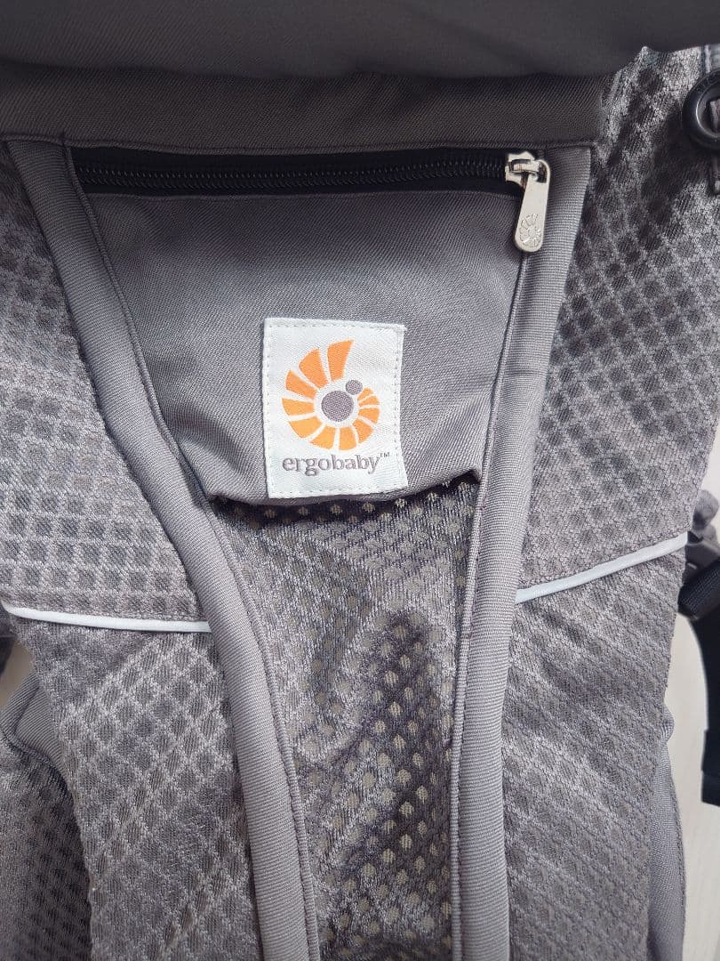 【美品】ergobaby 抱っこ紐 オムニブリーズ