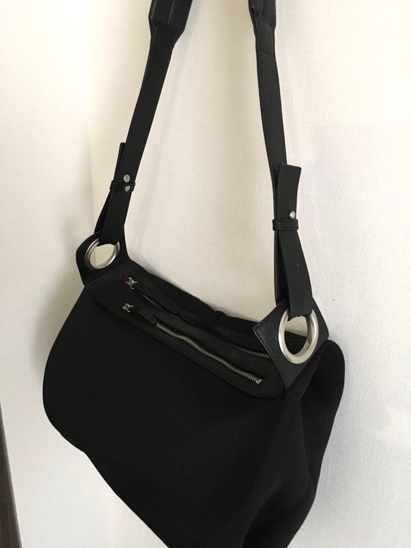 Kawakawa ボディバッグ　wetシリーズ　大きめ　ハトメ