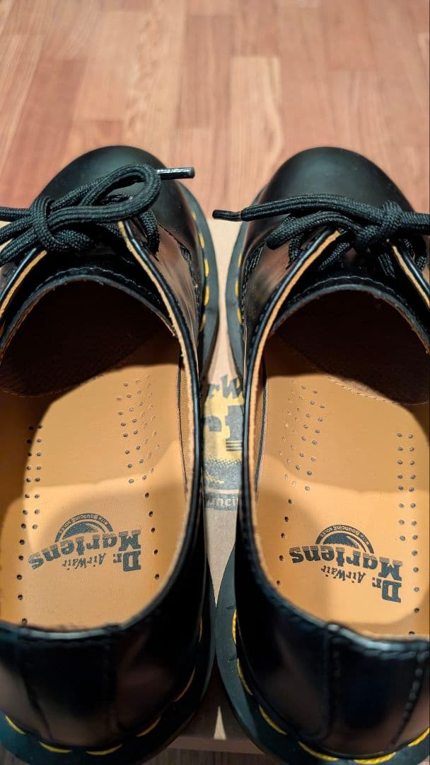 【未使用に近い】ドクターマーチン1461 UK3(22〜23cm)