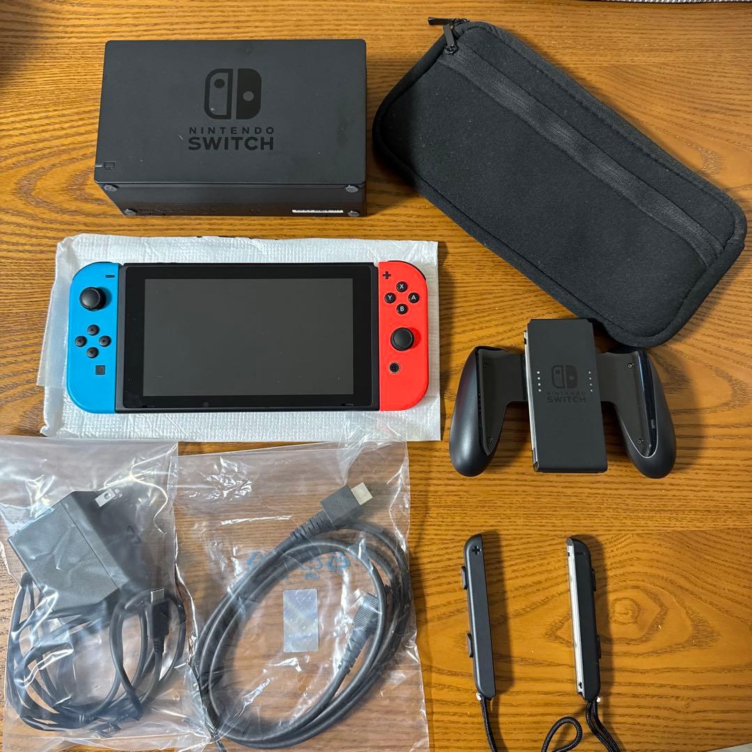 美品 Nintendo Switch 本体 青/赤 ジョイコン付き 付属品付き