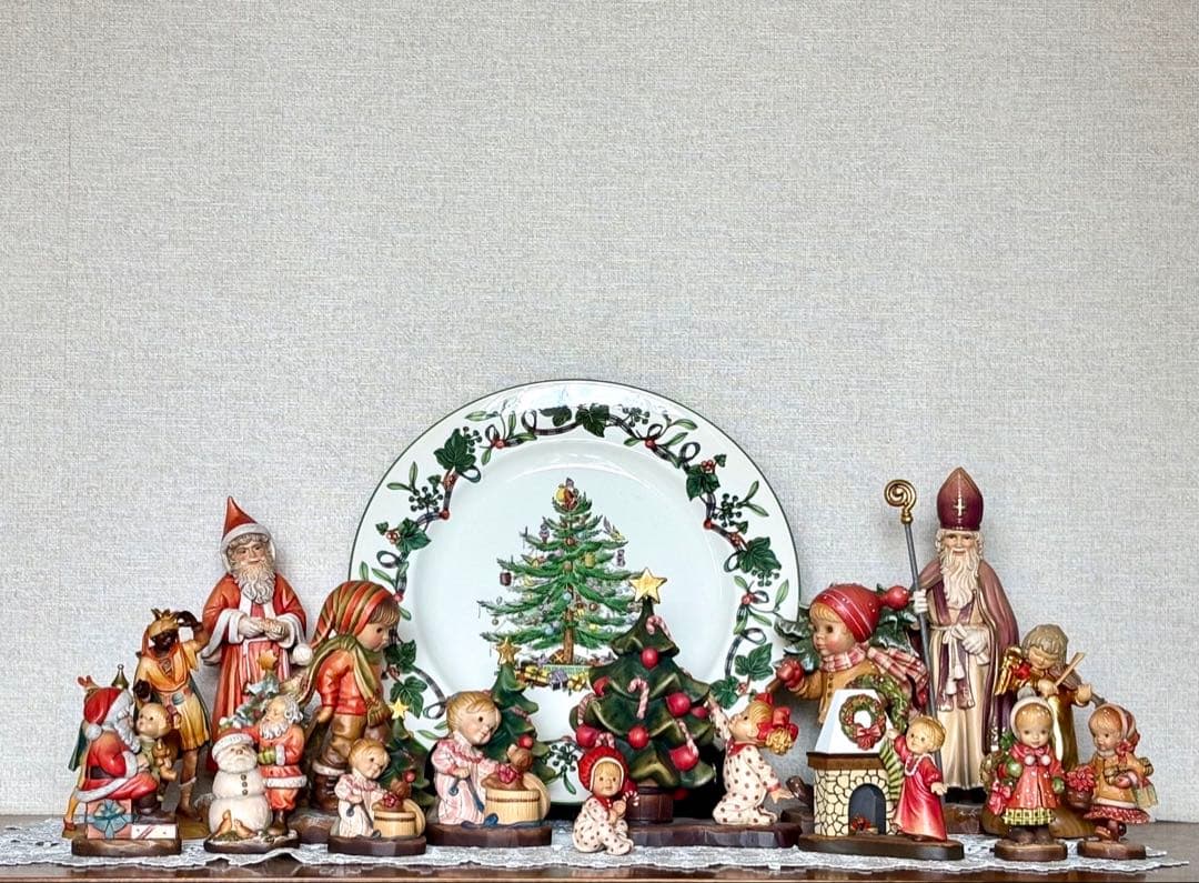 j*y様 ◆オークション◆ アンリ人形　ANRI サラ・ケイ10㎝　【サンタとス