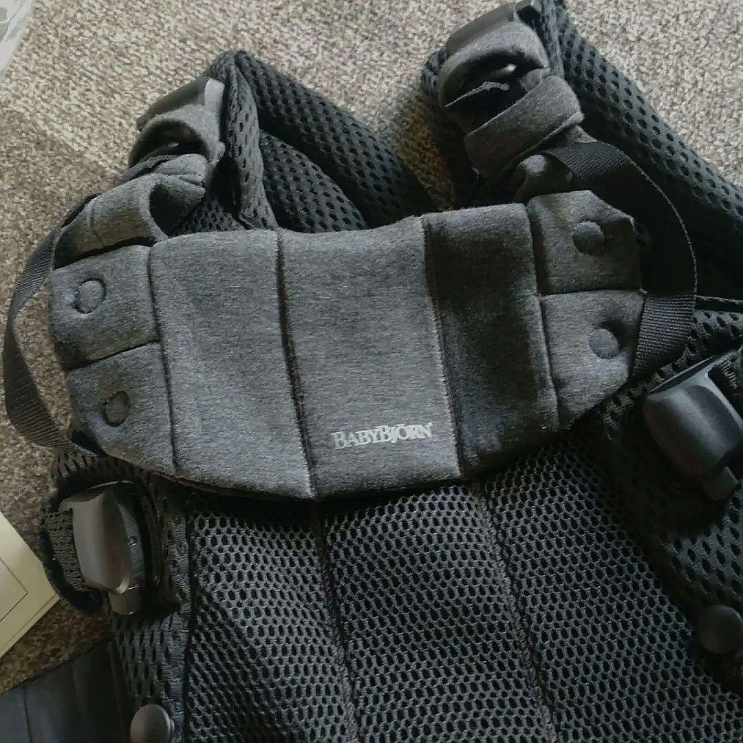 BabyBjörn HARMONY ベビービョルン　ハーモニー　ブラック
