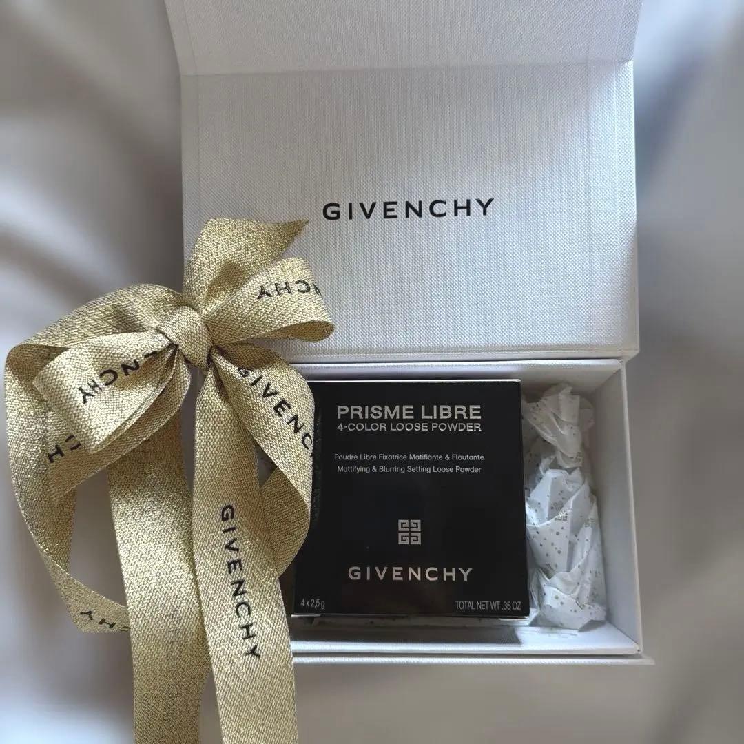 新品未使用品‼️GIVENCHY フェイスパウダー　01