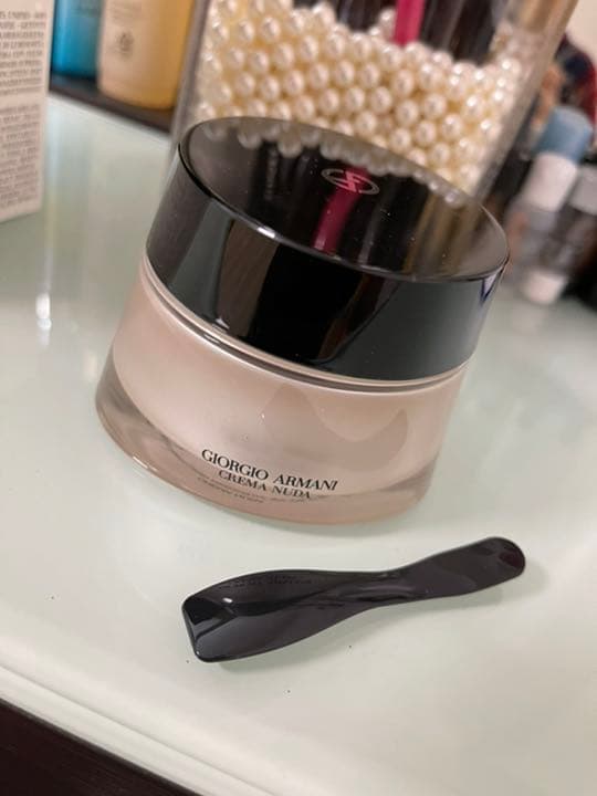 ジョルジオ　アルマーニ　クレマ ヌーダ　01