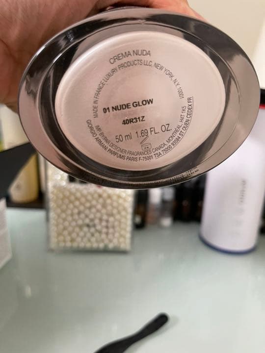 ジョルジオ　アルマーニ　クレマ ヌーダ　01