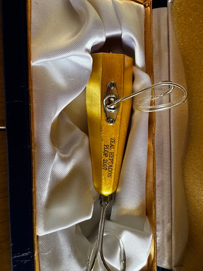 ZEAL PLOP 金箔ルアー