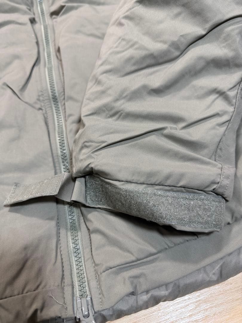 US ARMY ECWCS GEN3 Level7 プリマロフトパーカ