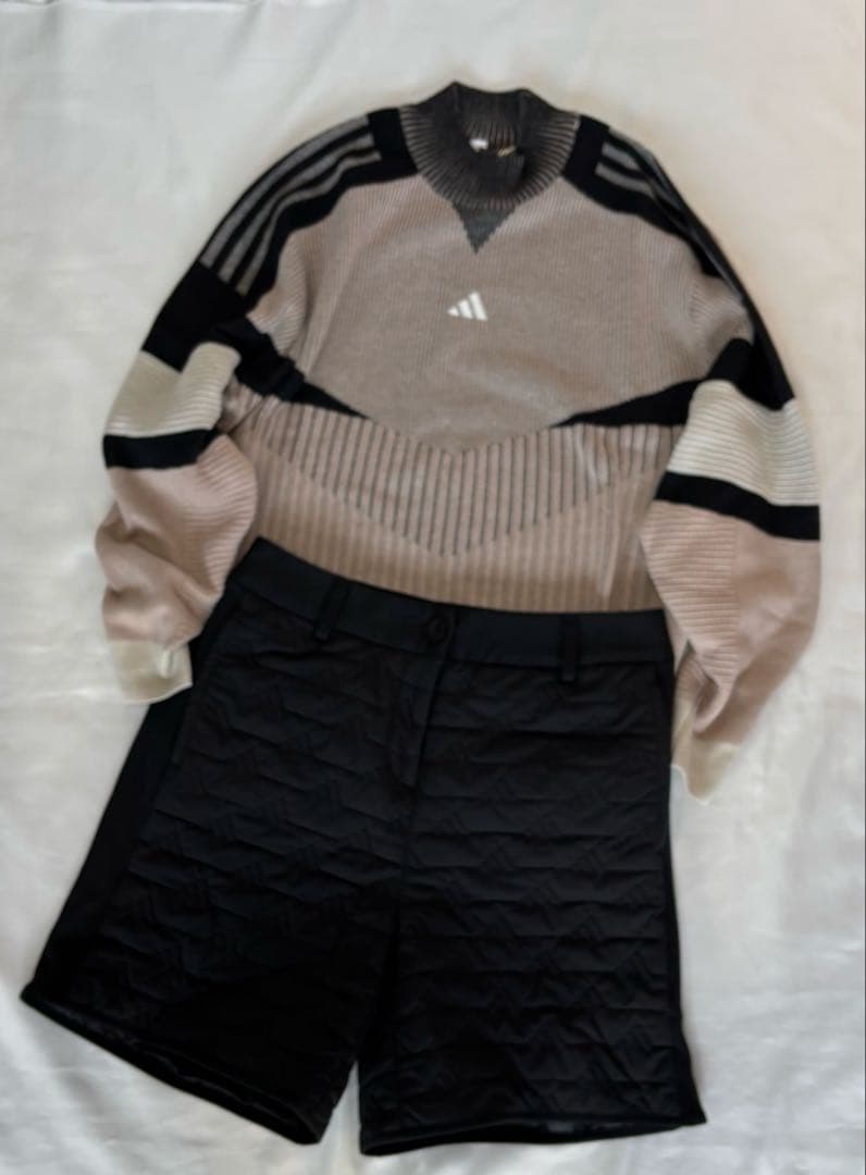 未使用　adidasゴルフ　モックネックセーターキルティングハーフパンツ　セット