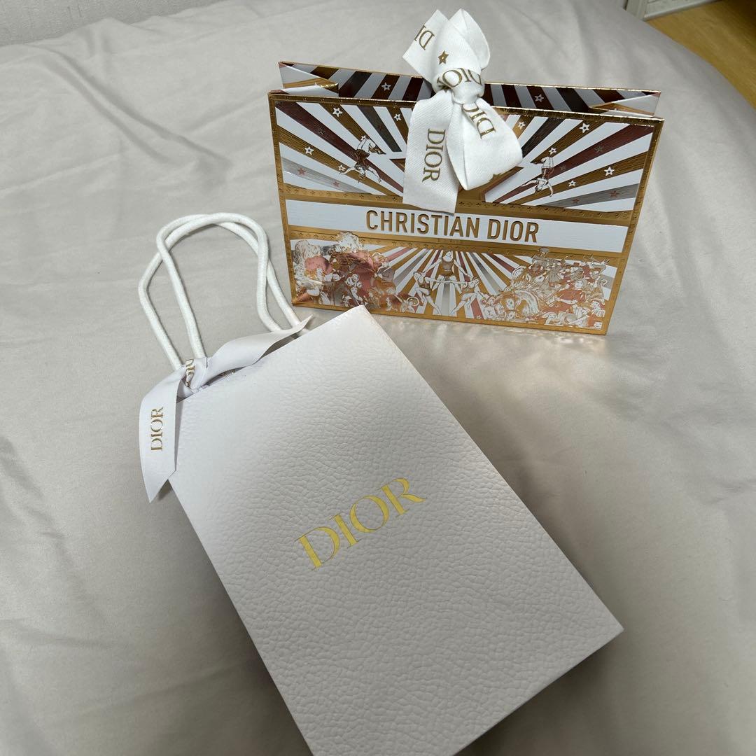 Dior ルージュ新品未使用　420 ピンクスターショッパー　ギフトバック付き