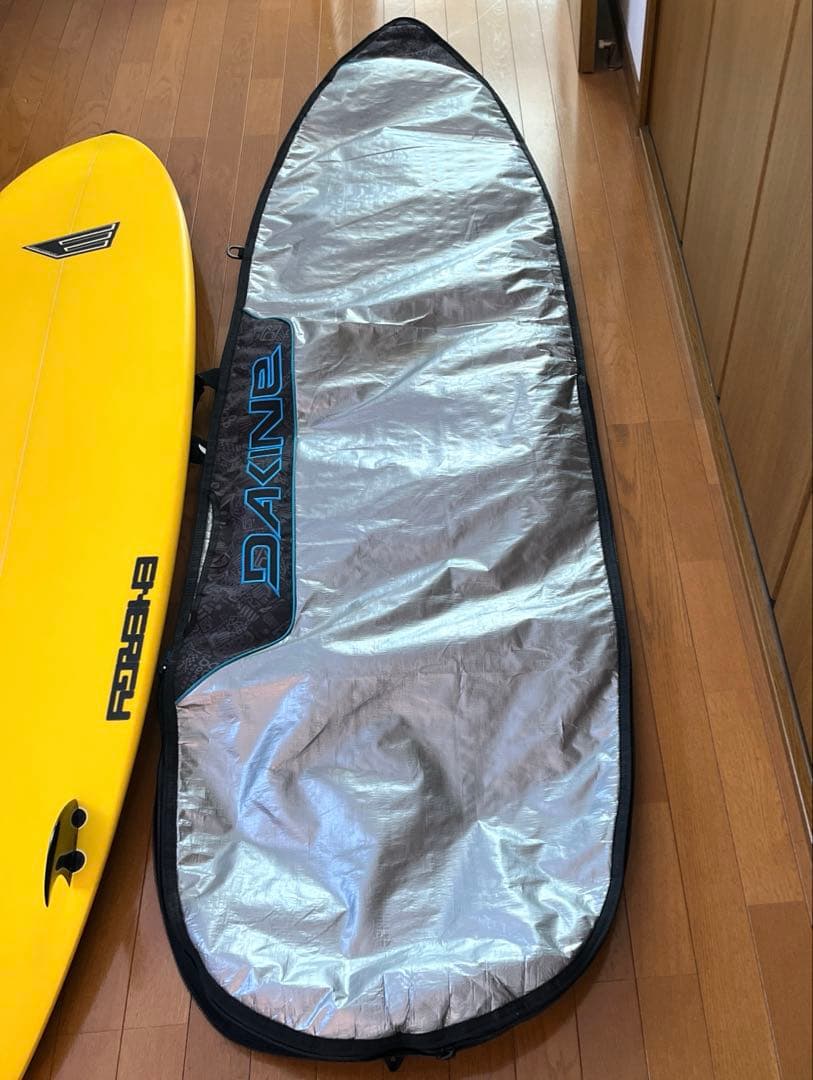 BYERLY DX サーフボード 6'0\" イエロー。フィン、カバー、リーシュ付