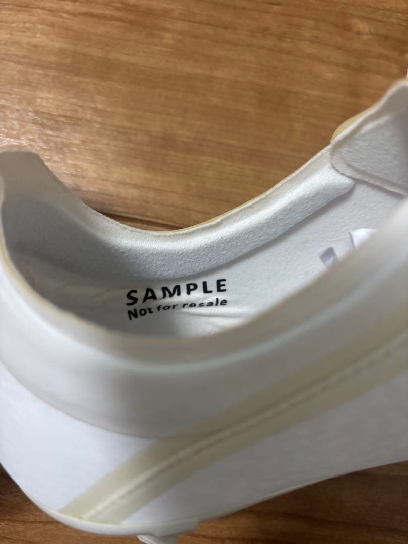 鈴木隆行選手　サイン入りスパイク