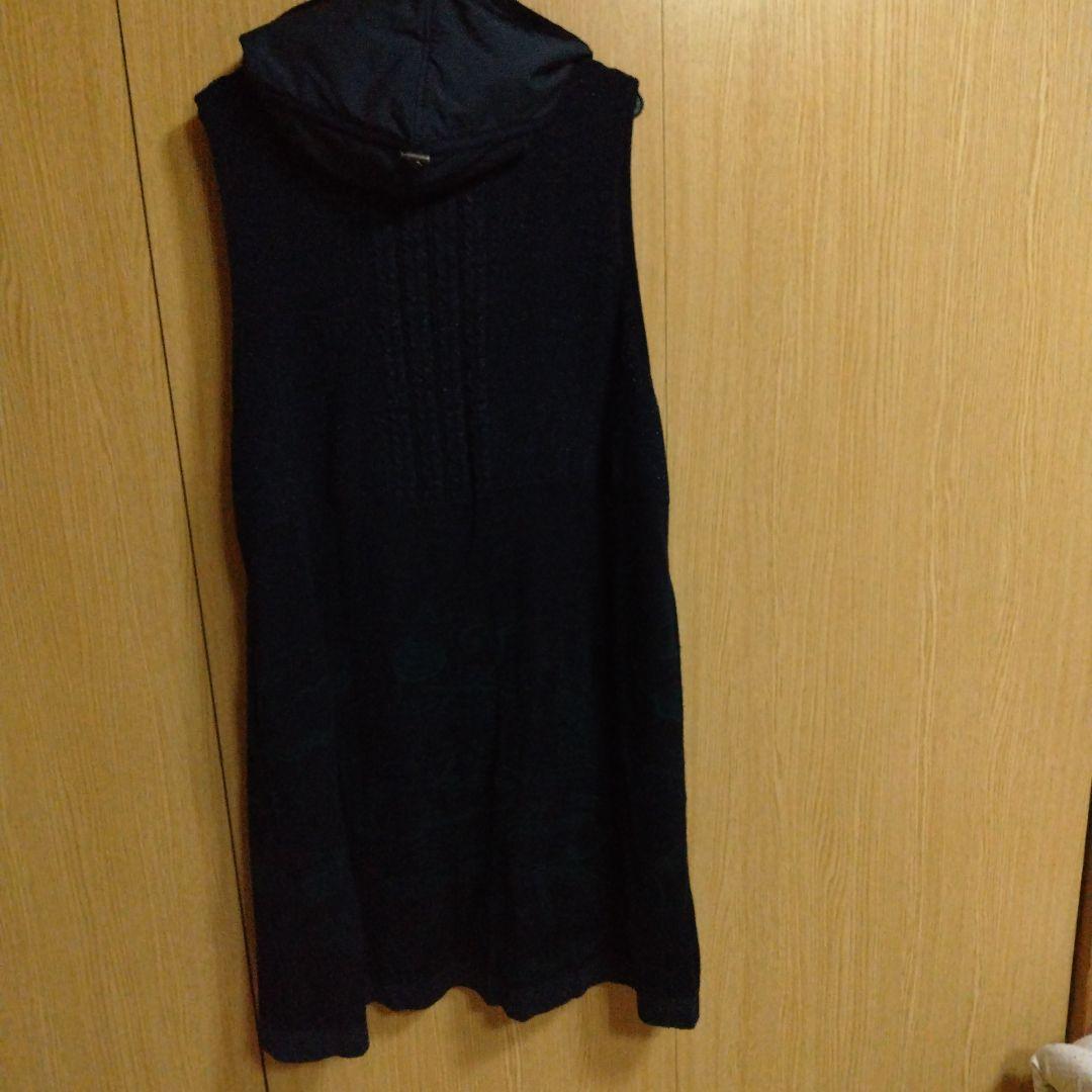 専用です。アルベロベロ刺繍キャラクター付きネイビーベスト