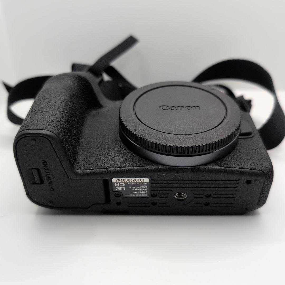 Canon EOS R8 ミラーレスカメラ