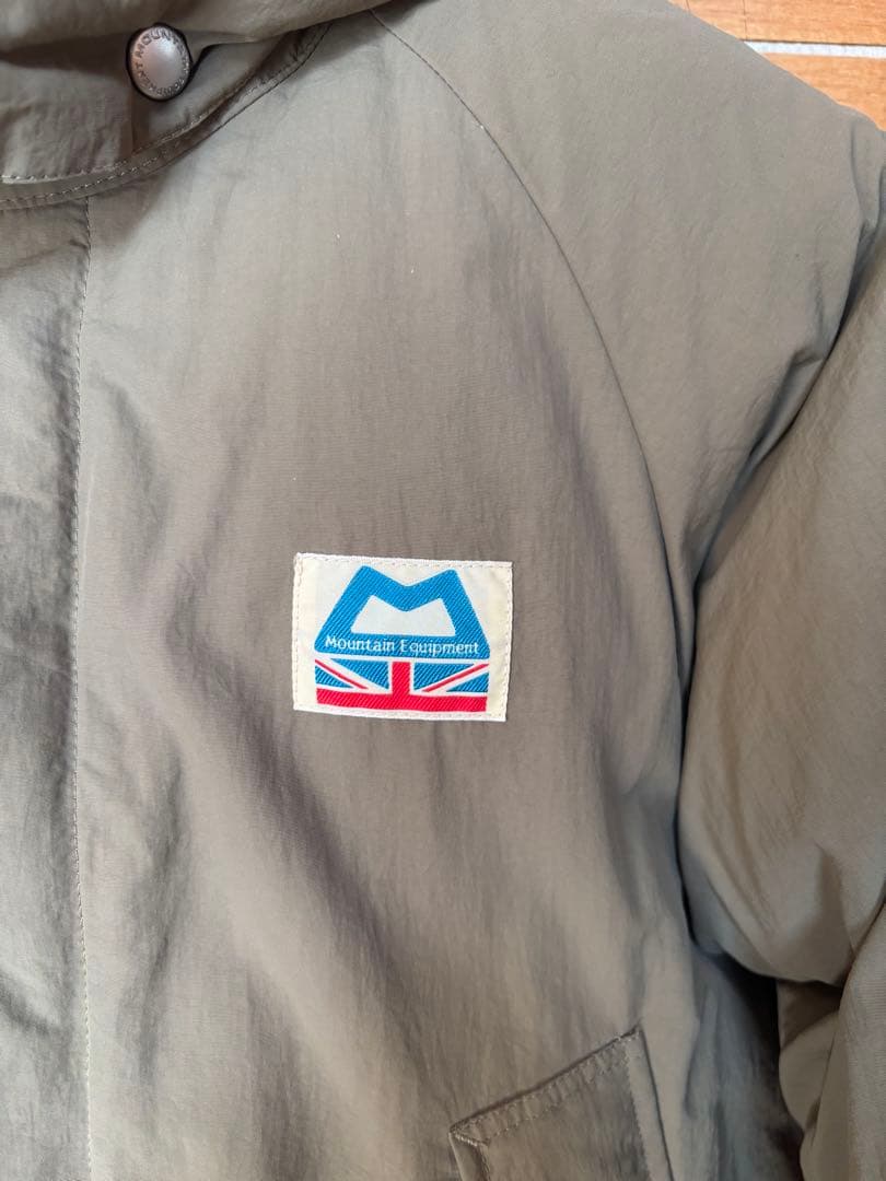 マウンテンイクイップメント　レトロレッドライン　ダウンジャケット　S