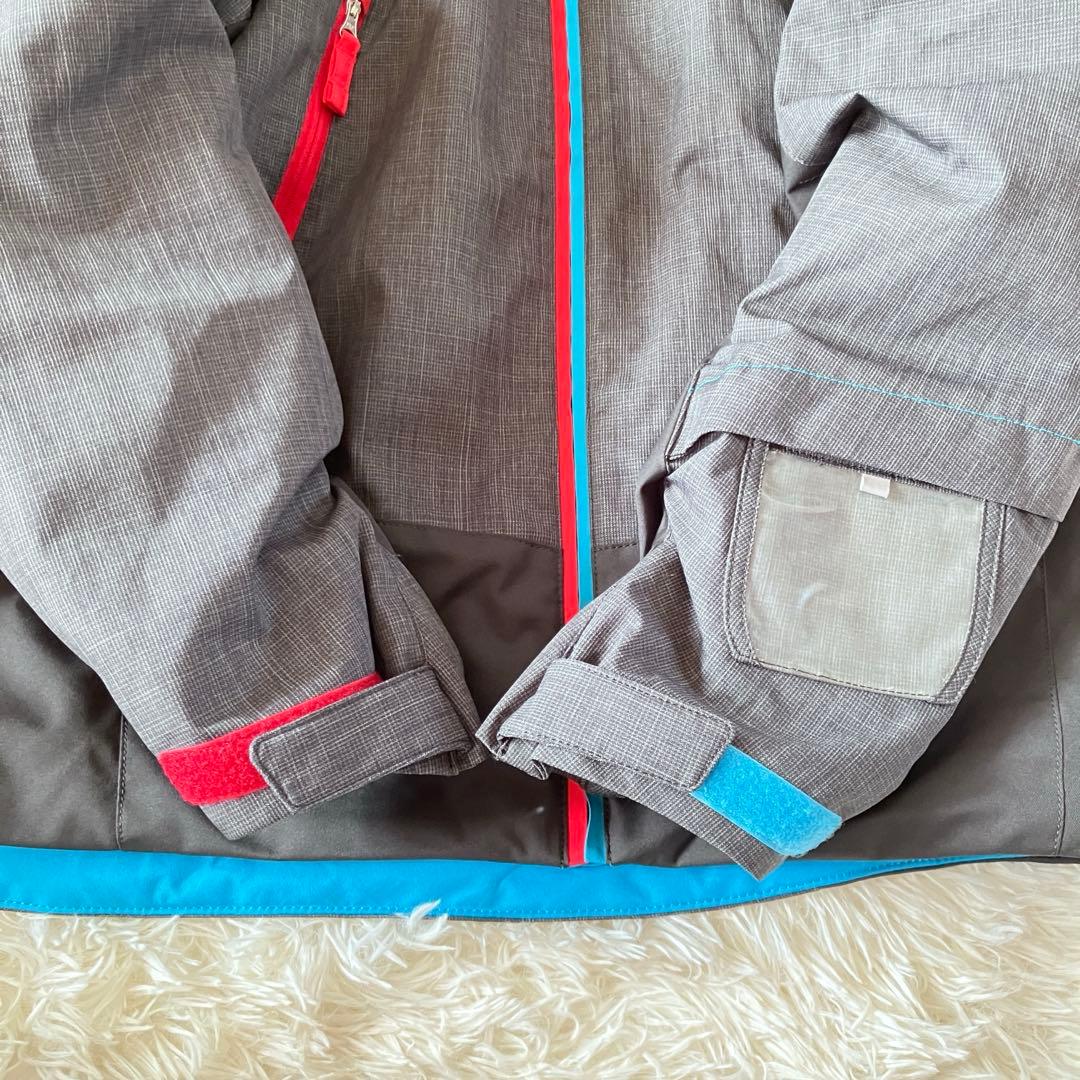 #B10✨DESCENTE✨スキー スノボ ウェア 上下 160 キッズ 雪遊び