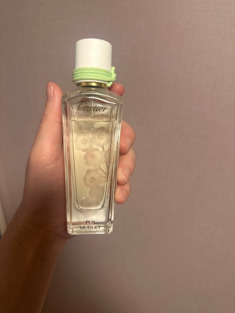 カルティエ香水と箱