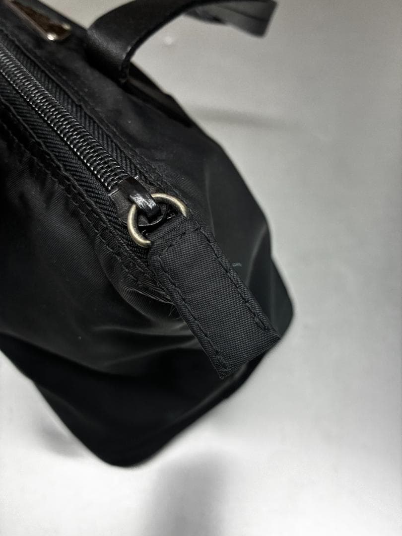 PRADA ブラック ハンドバッグ