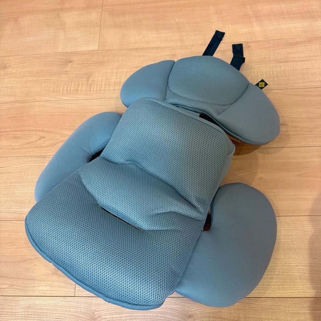 Combi チャイルドシート THE S Air ISOFIX ZB-690