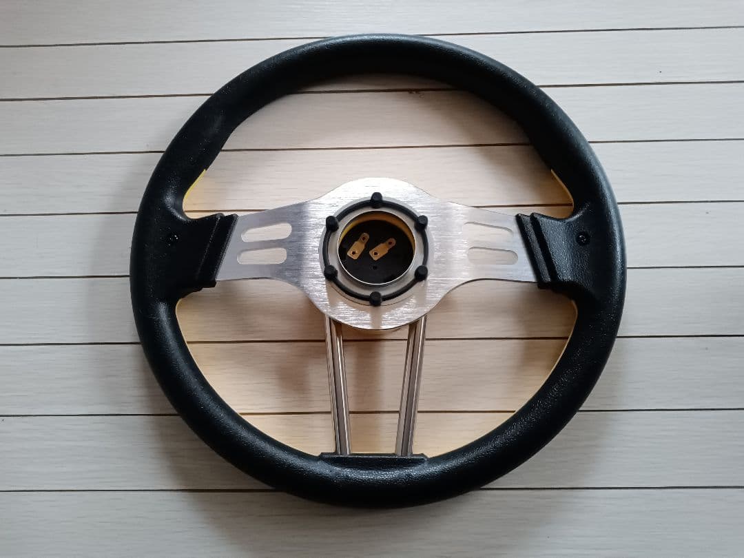 MOON eyes☆カスタムステアリング★35π