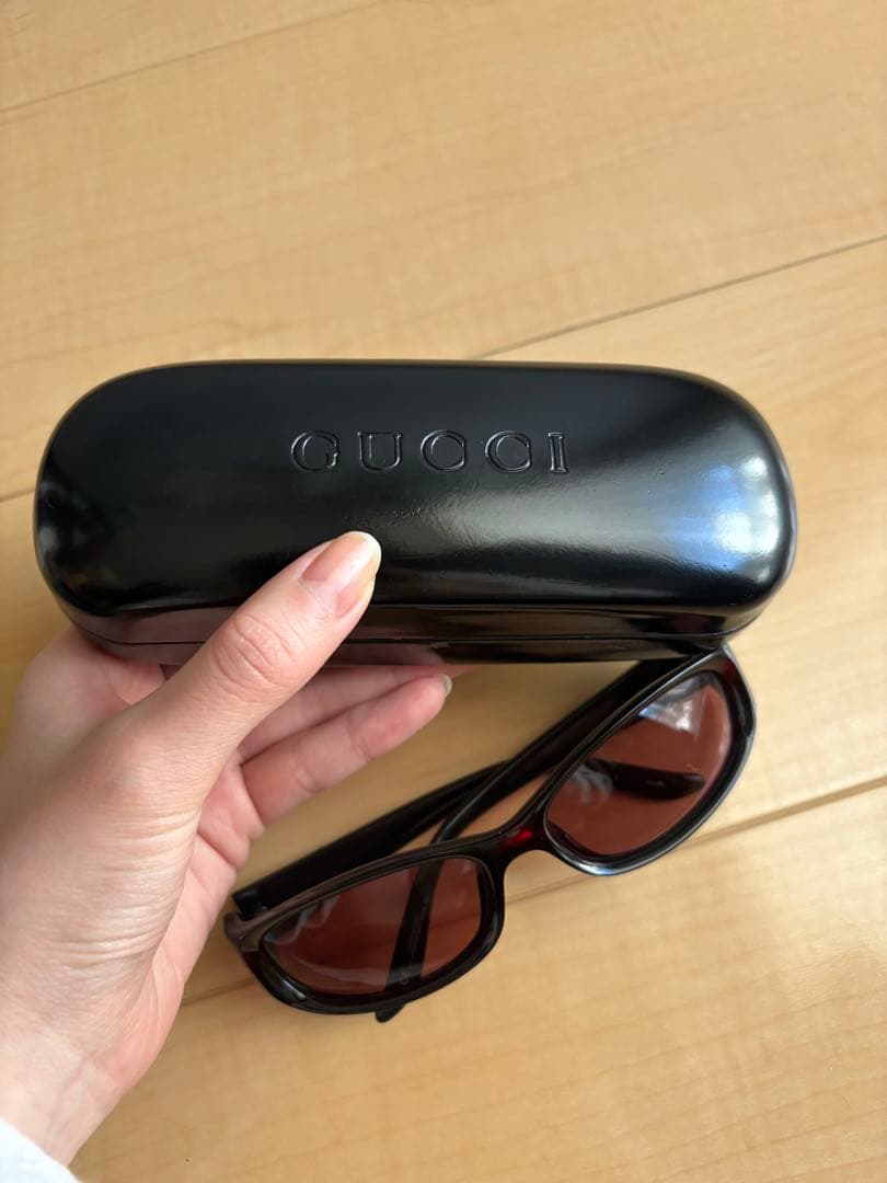 GUCCI グッチ　イタリア製　サングラス　スクエア　レッド　赤　GG2456