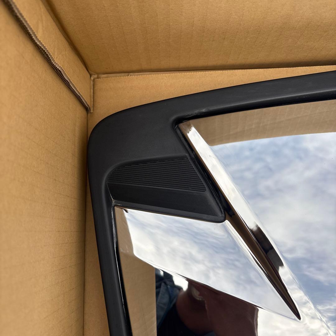 いすゞギガ純正クロームメッキグリル　中古品