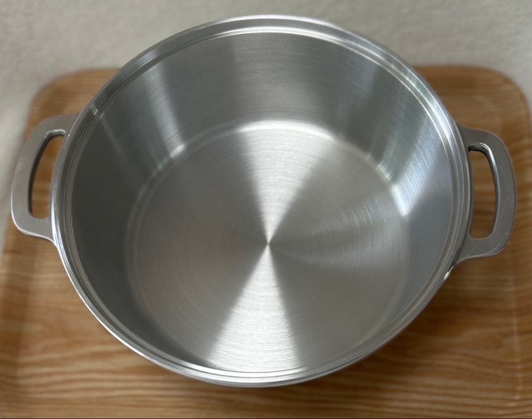 未使用　無水鍋　24cm　広島アルミニウム工業　IH非対応