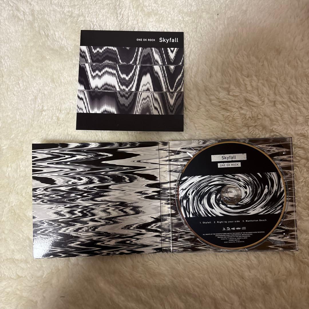 ONE OK ROCK CDとＤＶDまとめ売り　クリアファイルつき