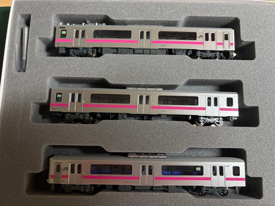 鉄道模型　Nゲージ　KATO 10-1557 701系0番台　秋田色　3両