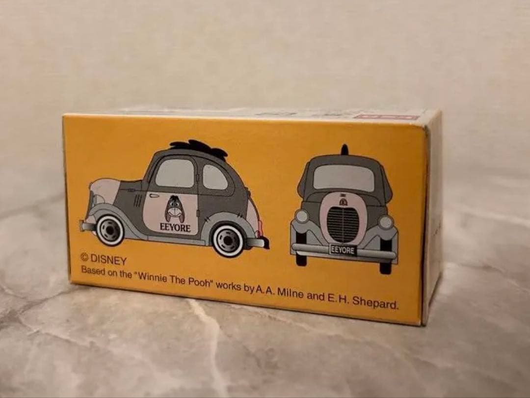 【激レア新品】イーヨーのクラシックカー トミカ ディズニーリゾート限定 絶版