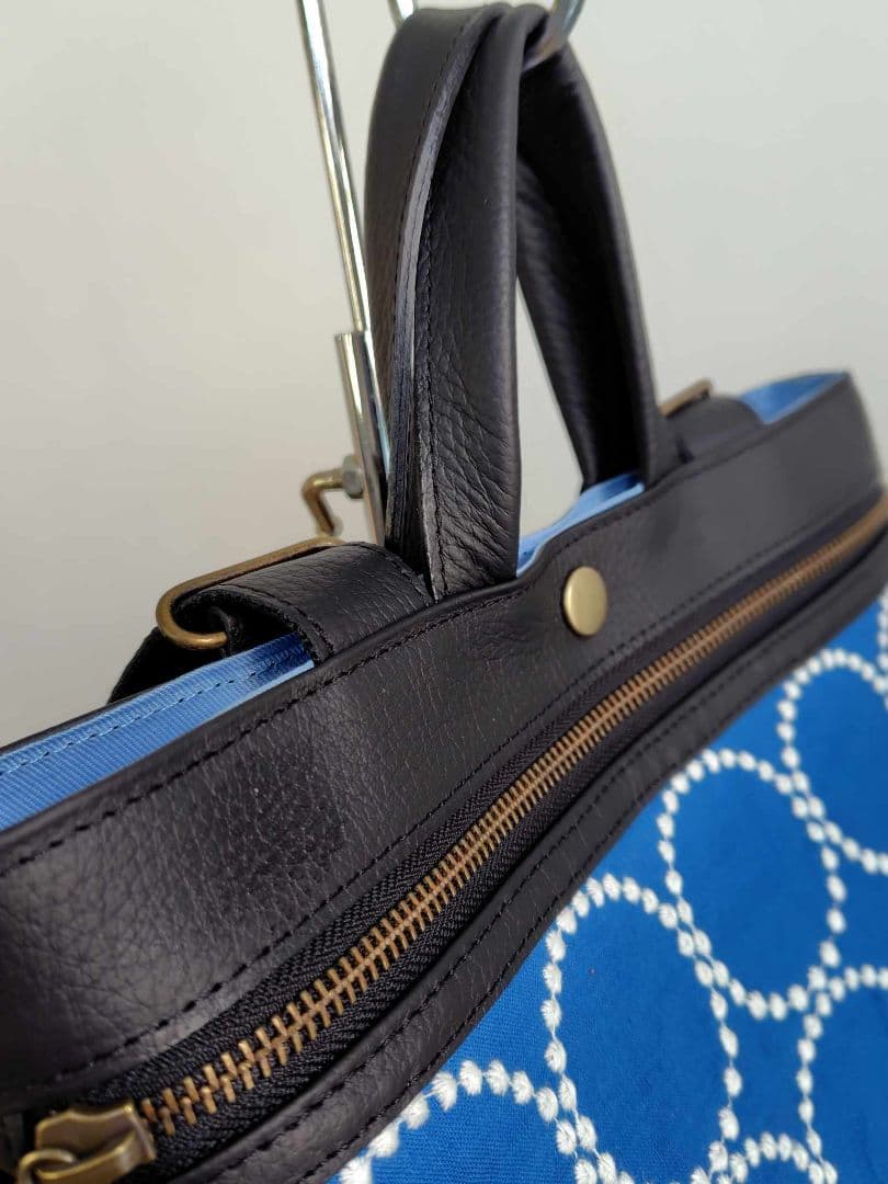 ミナペルホネン/2025tambourineタンバリンブルー/A４トートリュック