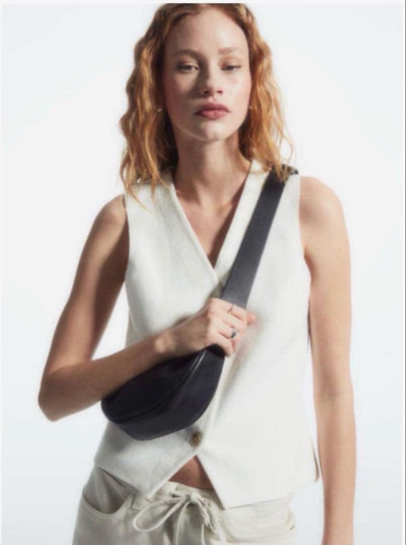 COS スイングマイクロクロスボディーバッグ-レザー