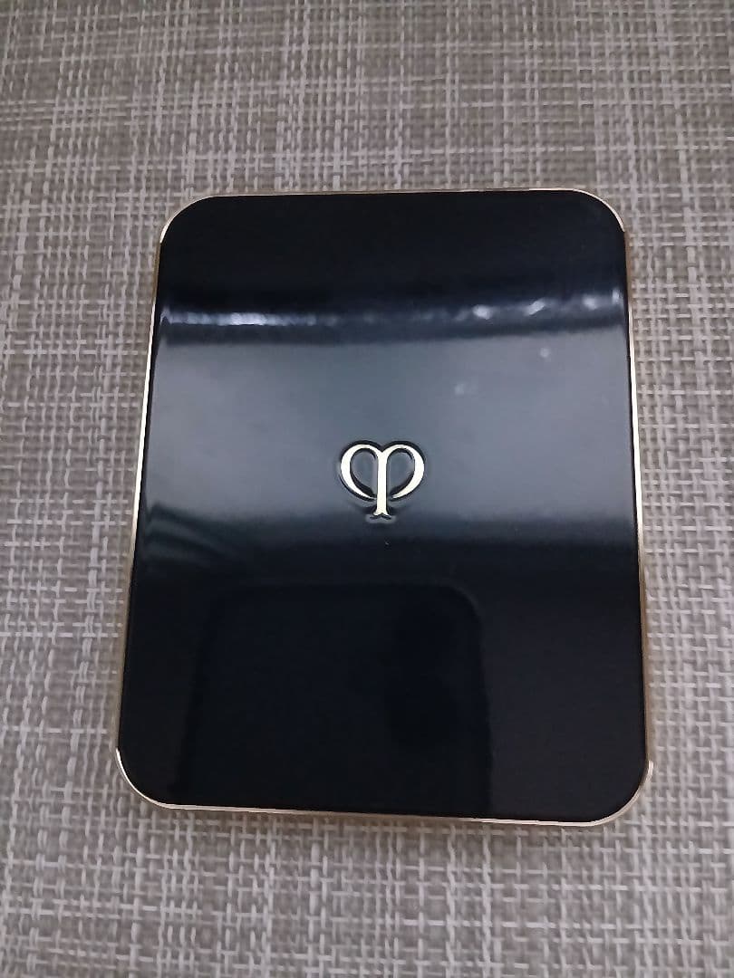 クレ・ド・ポー ボーテ アイシャドウパレット リフィルとケース