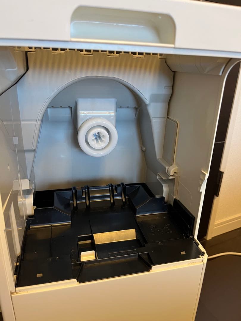 ダイキン　MCK40XーW ホワイト 加湿空気清浄機