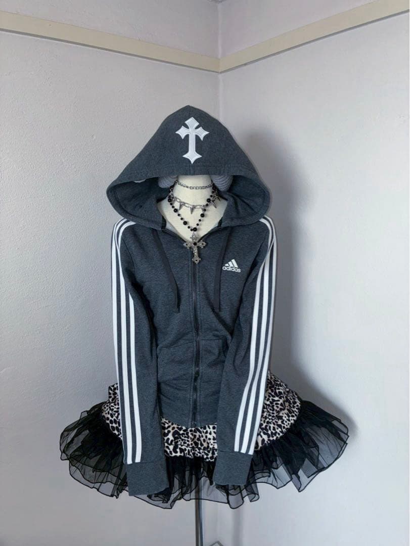 00sadidas３本線十字架y2k 平成ギャル　小悪魔　マクブリンクNANA