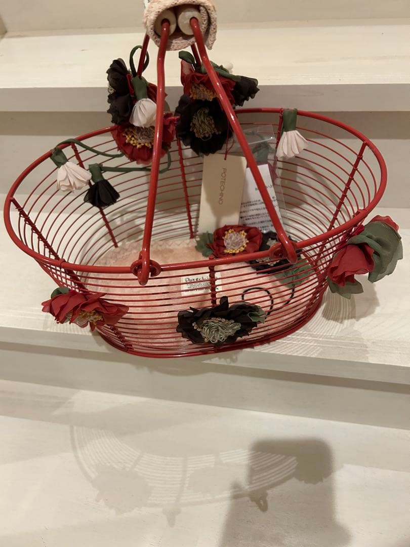 POTECCHINO ポテチーノ赤い花飾り付きかごバッグ