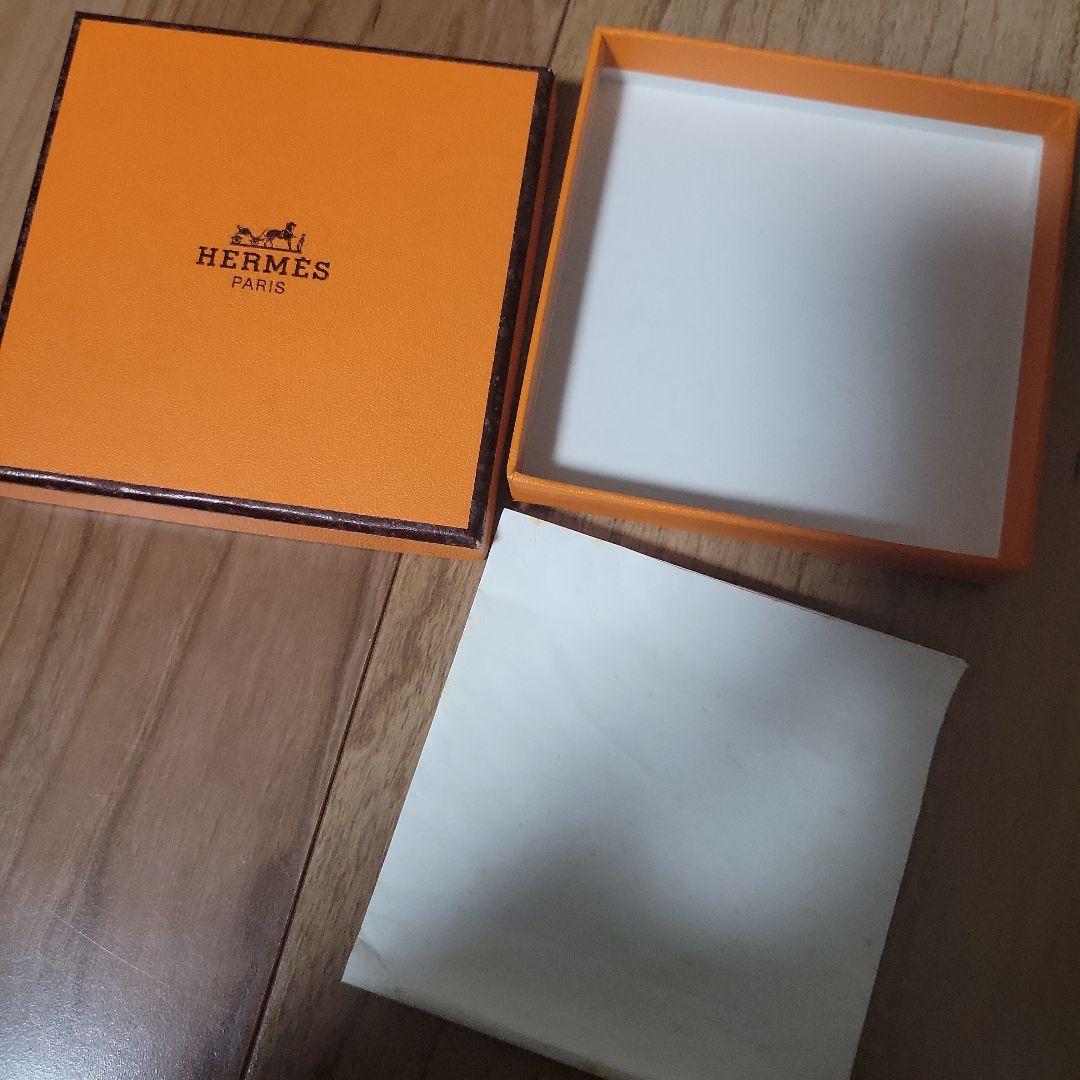 HERMES ゴールド ロック付きバングル 箱付き