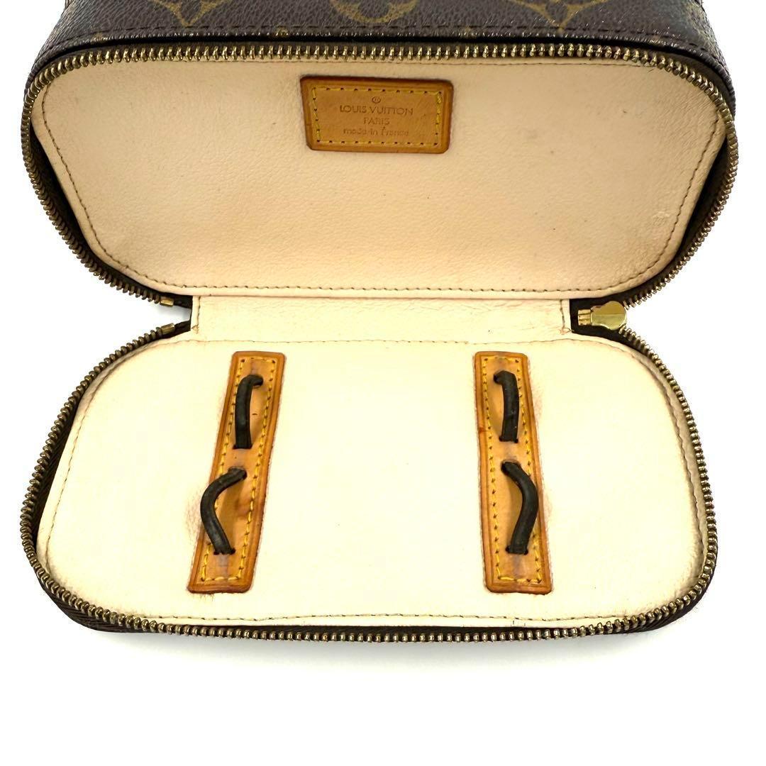 LOUIS VUITTON ルイ・ヴィトン　モノグラム 化粧ポーチ